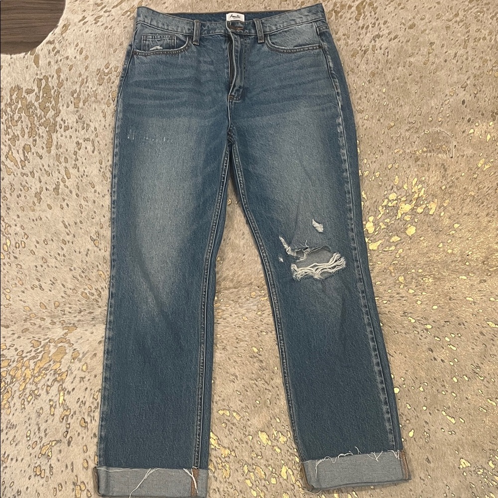 Stylish Blue Distressed Straight Leg Jeans